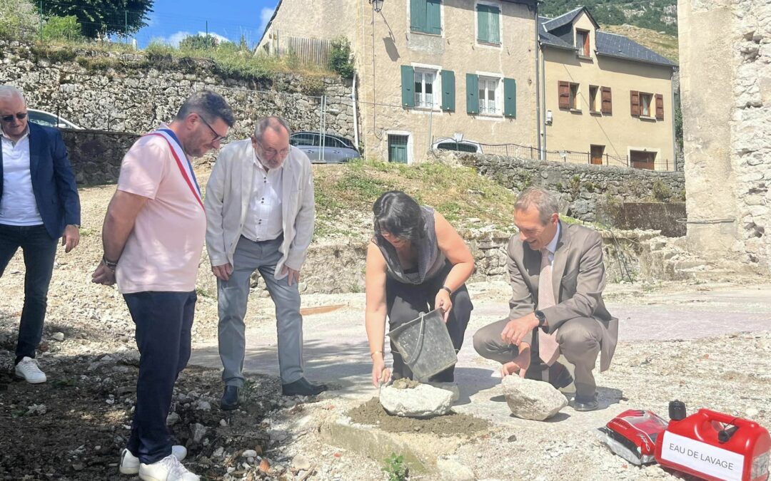 Pose de la première pierre du nouveau bâtiment de l’écomusée du Mont-Lozère