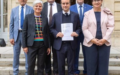 Remise du rapport sur les feux de forêt : 32 propositions pour changer d’échelle
